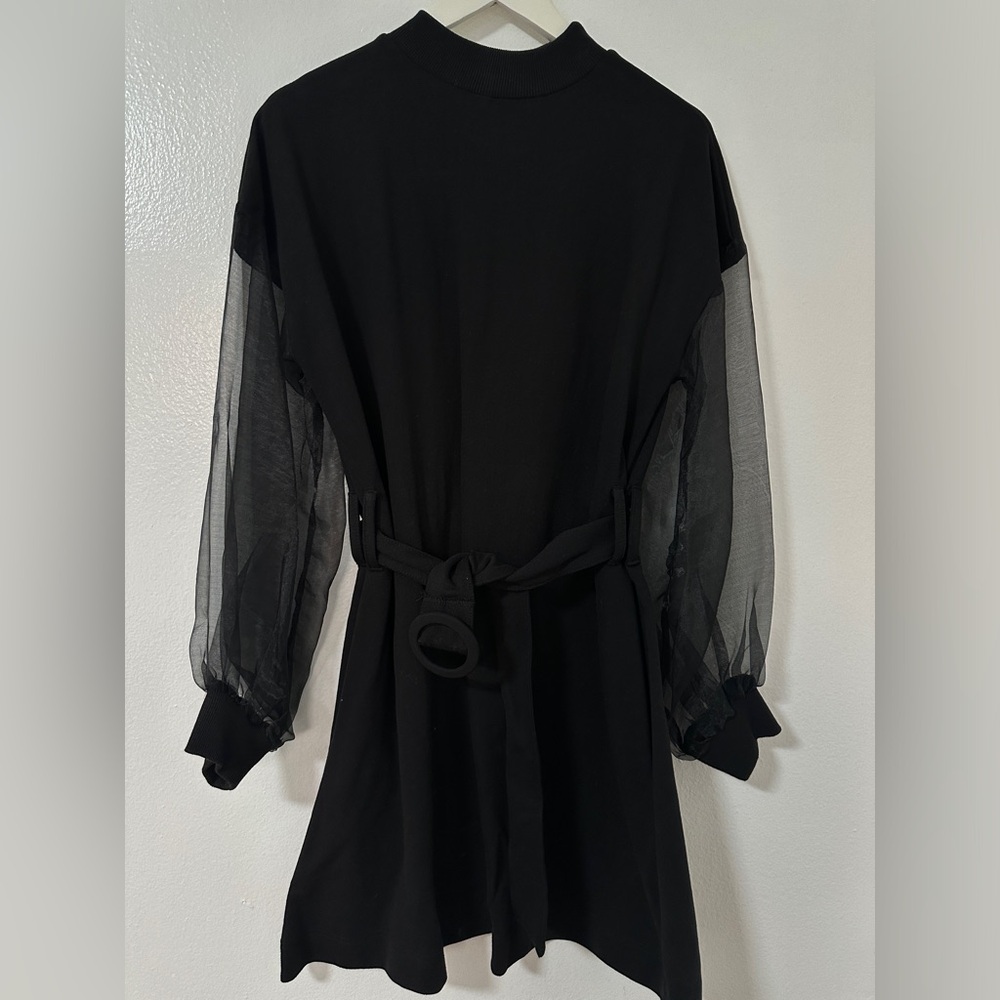 Sweater dress with mesh detailed sleeves